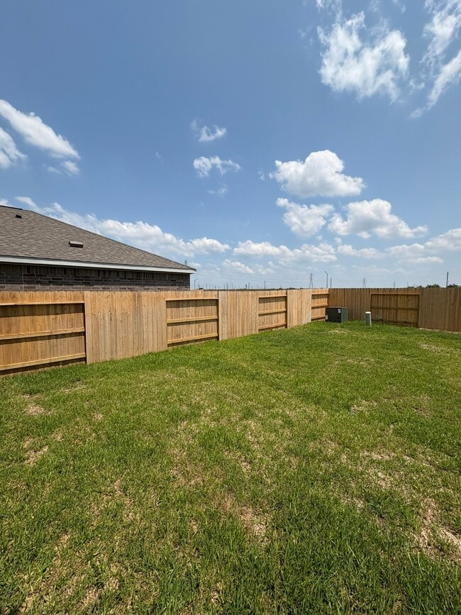 Photo - 16810 Great Highlands Dr