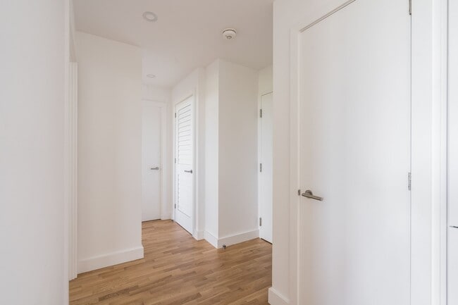 Photo - 230 Oak St Unit 1610