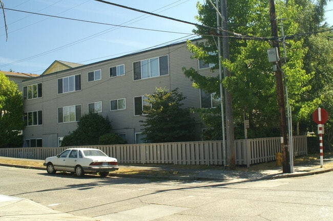 Sandpoint Manor