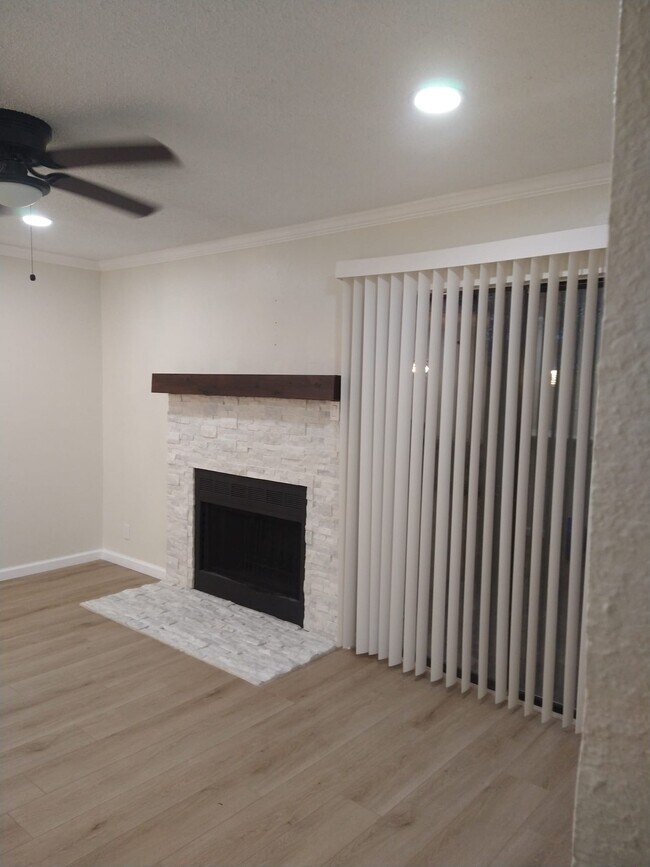 Photo - 1109 Calico Ln Unit Cloisters