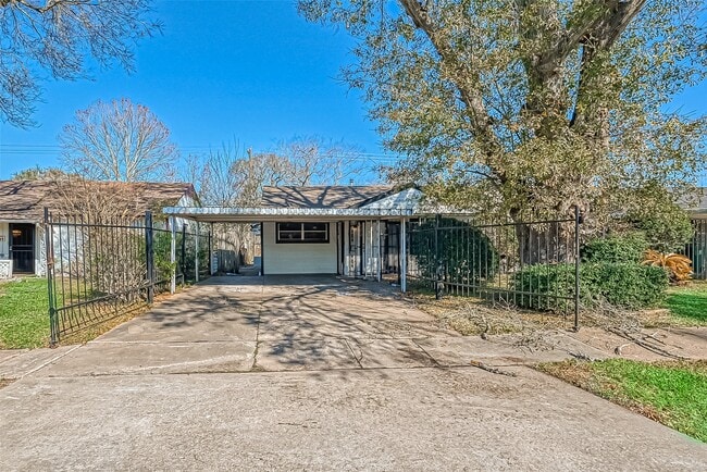 Building Photo - 4905 Brinkley St