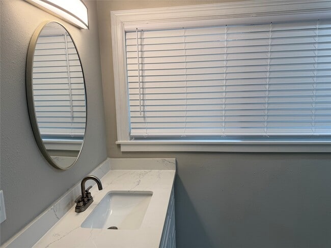 Photo - 7070 Brace St