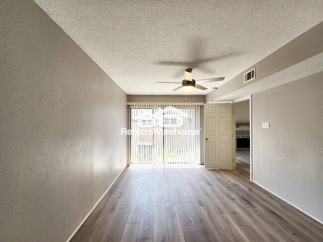 Photo - 13427 Garden Grove St