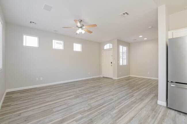 Photo - 680 Marlberry Pl