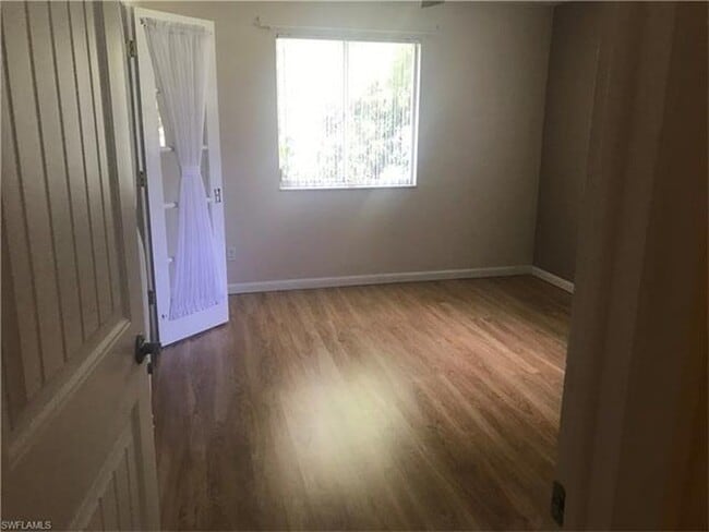 Master BR - 1418 SE 44th St