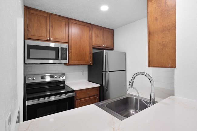 5727 Richmond