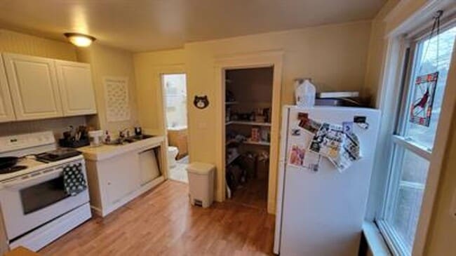 Photo - 617 E 8th St Unit 2