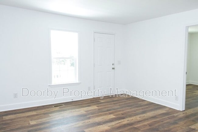 Photo - 196 Rogers Rd