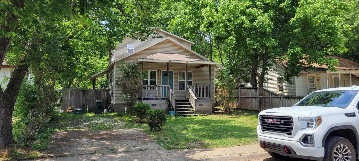 Photo - 1035 S Washington Ave (Fayetteville, AR)