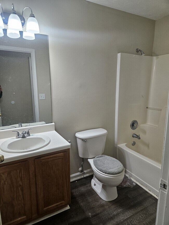 Photo - 1105 Micha Way