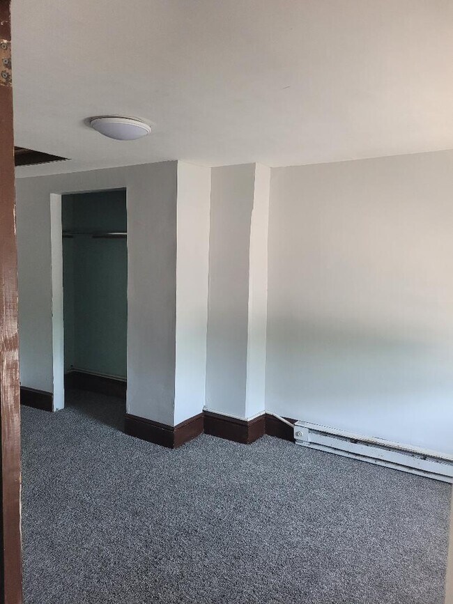 89 N Main St Unit 2