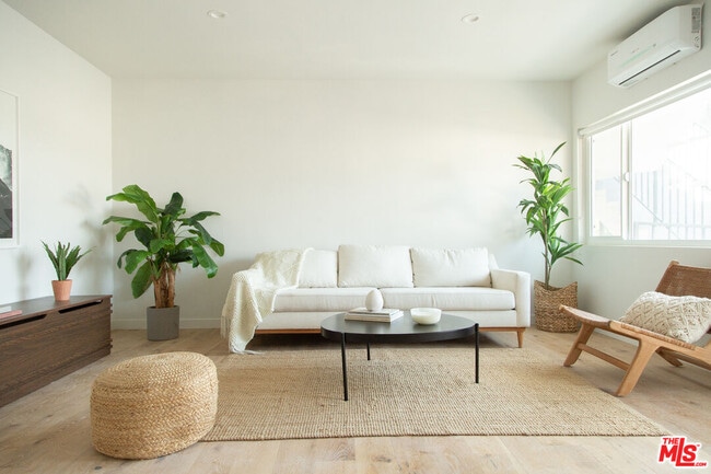 Photo - 3363 Andrita St Condo Unit 6