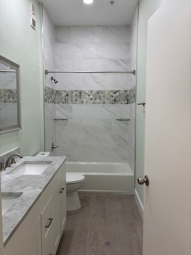 Photo - 136 Reserve Cir Unit 100