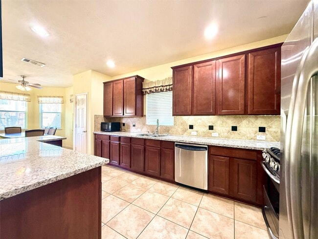 Photo - 2814 Ridgeglen Ln