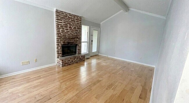 Photo - 9515 Aberdeen Way