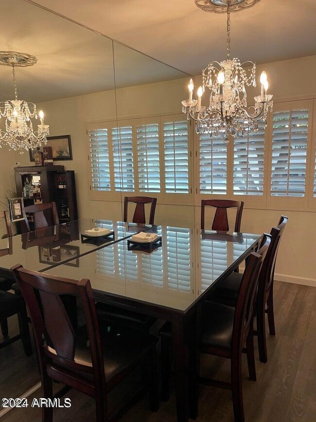 Photo - 4610 N 68th St