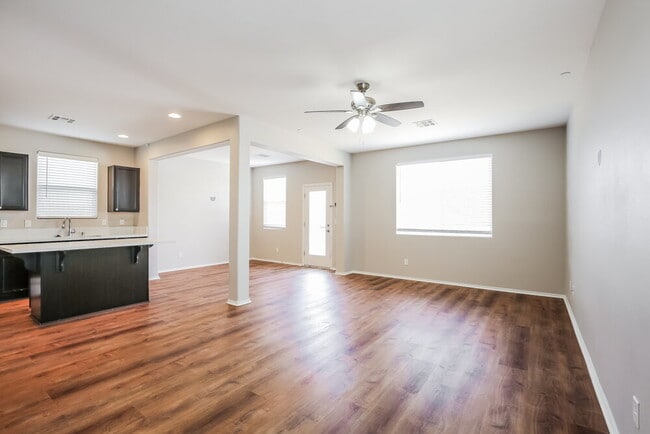 Photo - 1077 Water Cove St