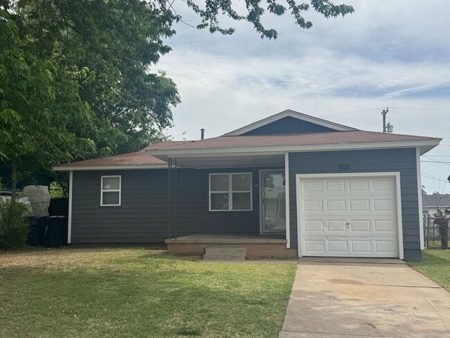 Building Photo - New paint, 3 bed 1 bath 1 car in SE Okc!