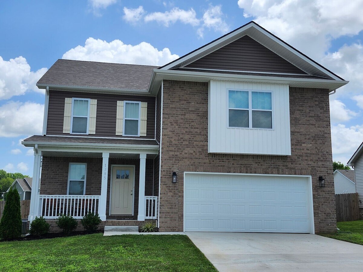 What a floor plan!! Like new and ready for you! - What a floor plan!! Like new and ready for you!