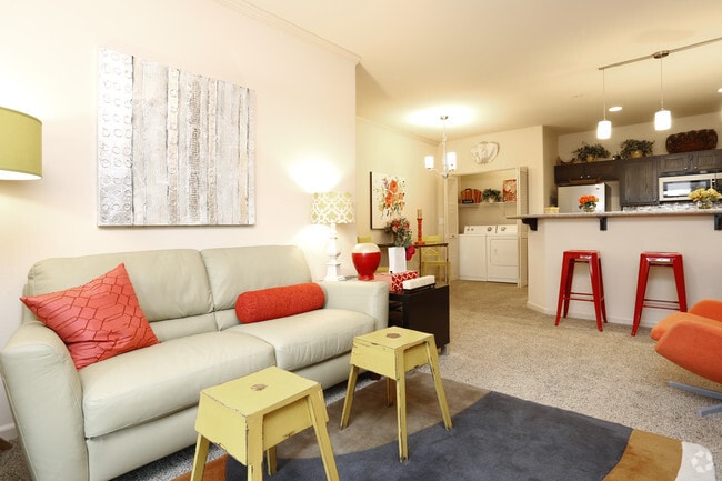 1BR,1BA-Bristol