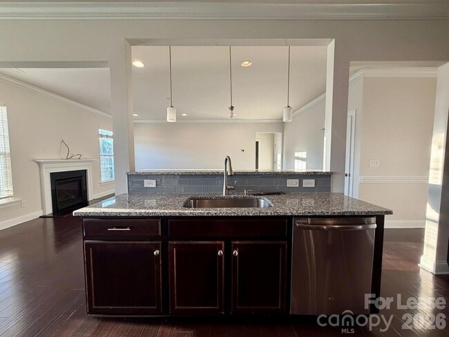 Photo - 1722 Spears Dr NW