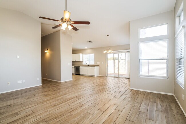 Photo - 3430 N Saffron