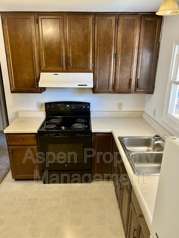 Photo - 2216 Piper Pl