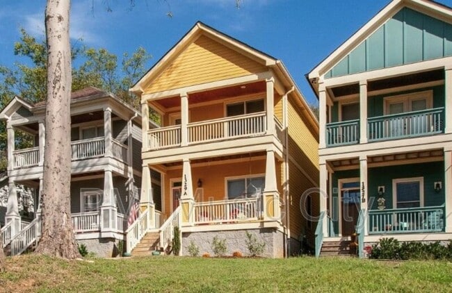 Photo - 1329A Meridian St