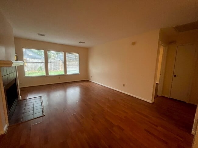 Photo - 4823 Pecan Grove Dr