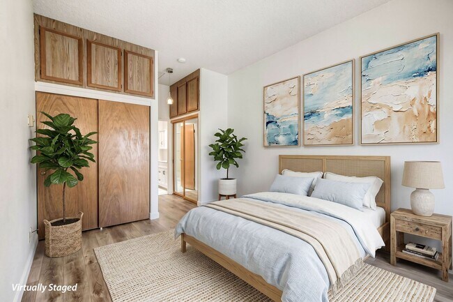Photo - La Jolla Pines- Top Level 2 Bed/2 Ba Available Now!!