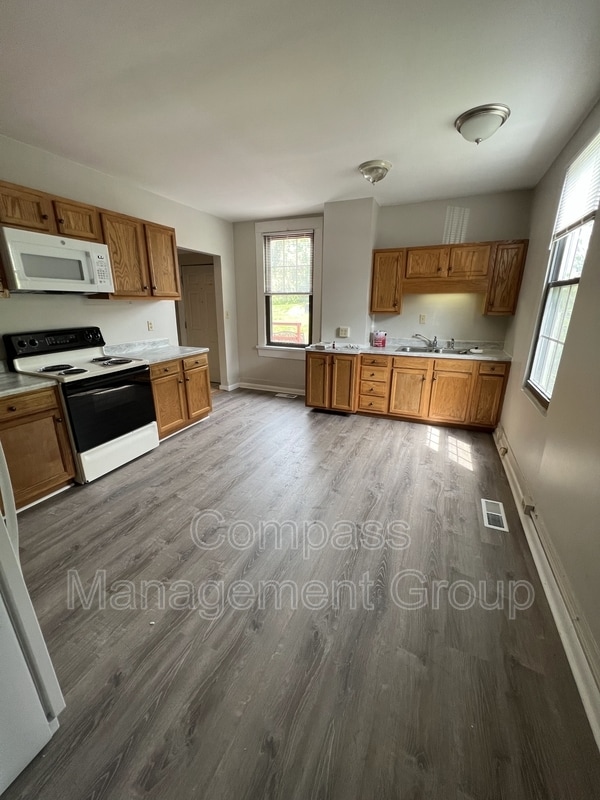 Photo - 1619 Washington Ave