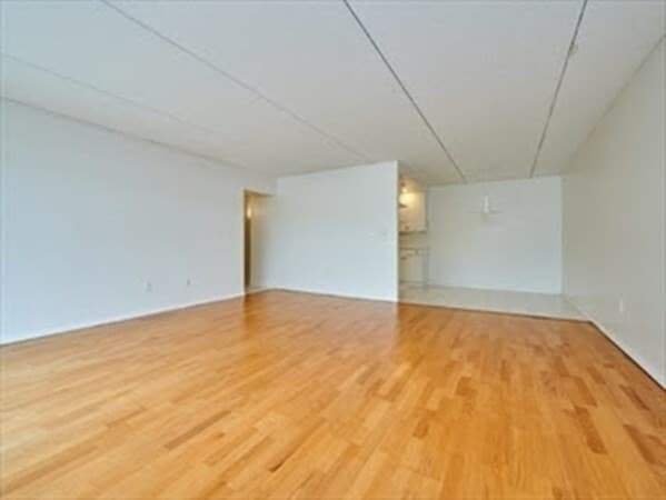 Photo - 56-56 Broadlawn Park Unit 512