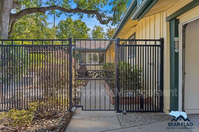 Photo - 7919 Ridgemont Dr
