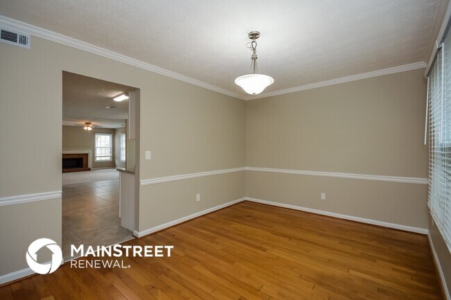 Photo - 145 Cinnamon Fern Cir