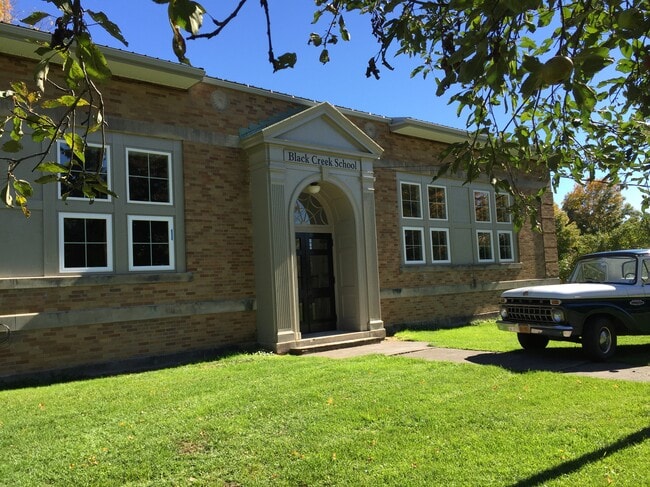 Photo - 6418 Habgood Rd