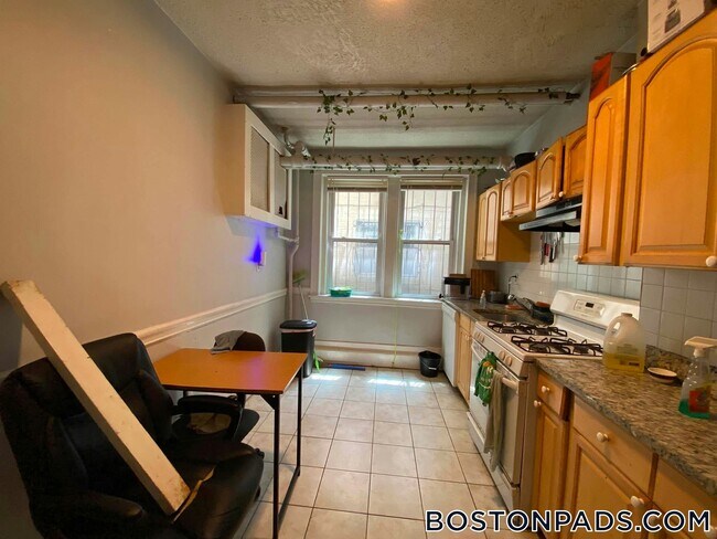 Photo - 238 S Huntington Ave Unit 2