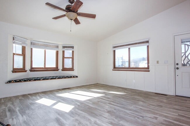 Photo - 3 Bedroom 2 bath in Diamond Valley