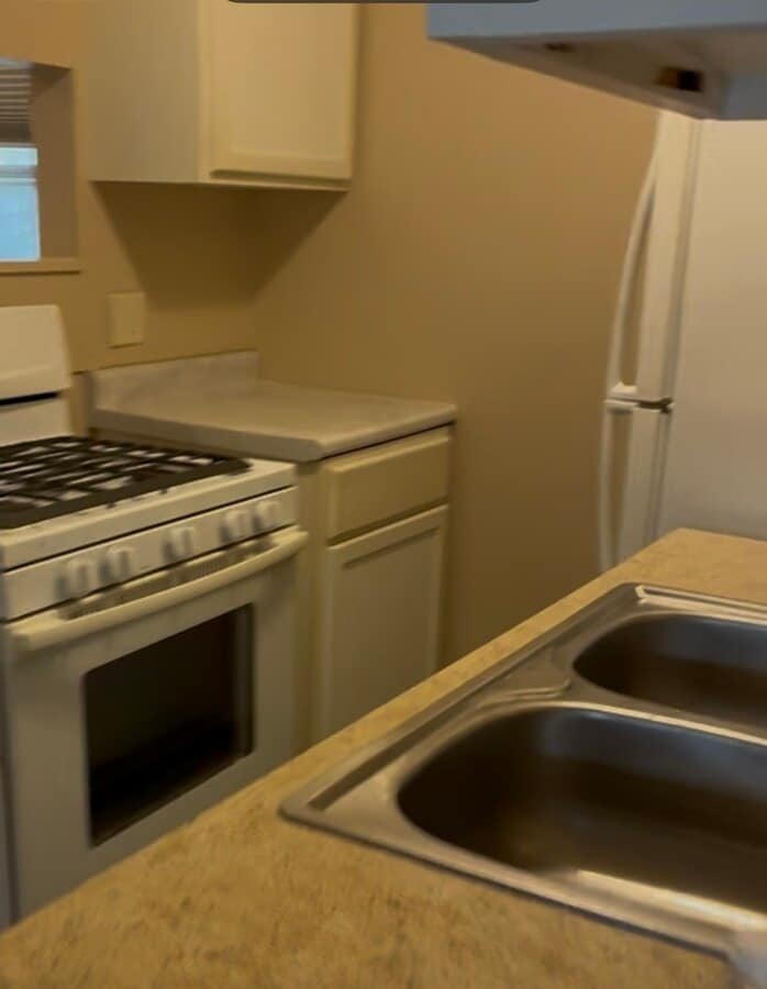 Photo - 1184 E Merchant St