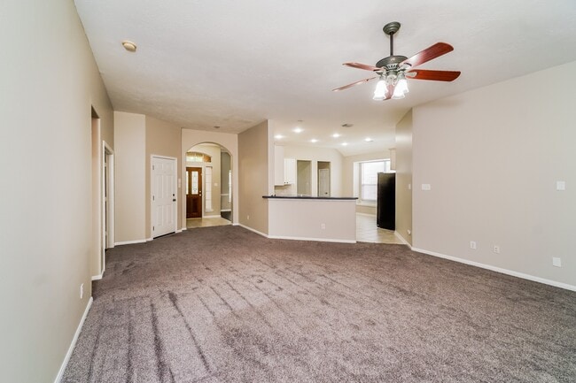 Photo - 323 Diamond Bay Dr