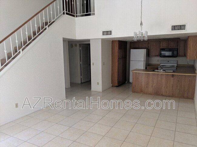 Photo - 819 N College Ave Townhome