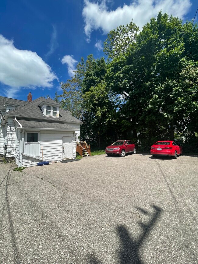 Photo - 409 Washtenaw Rd Unidad 2