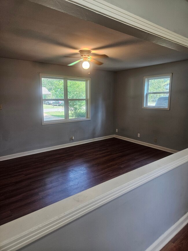 Photo - 2213 Fairfield Dr
