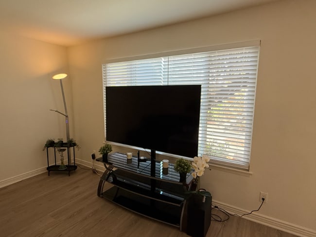 Photo - 1000 Estes St Unidad #34