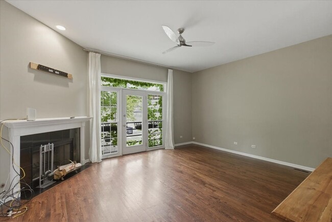 Photo - 745 N Wood St