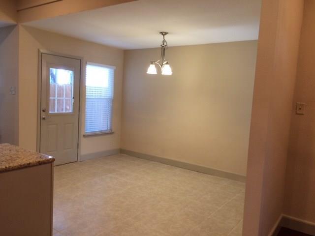 Photo - 9822 Camfield Ave