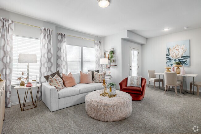 1BR, 1BA - 789SF - Living Room