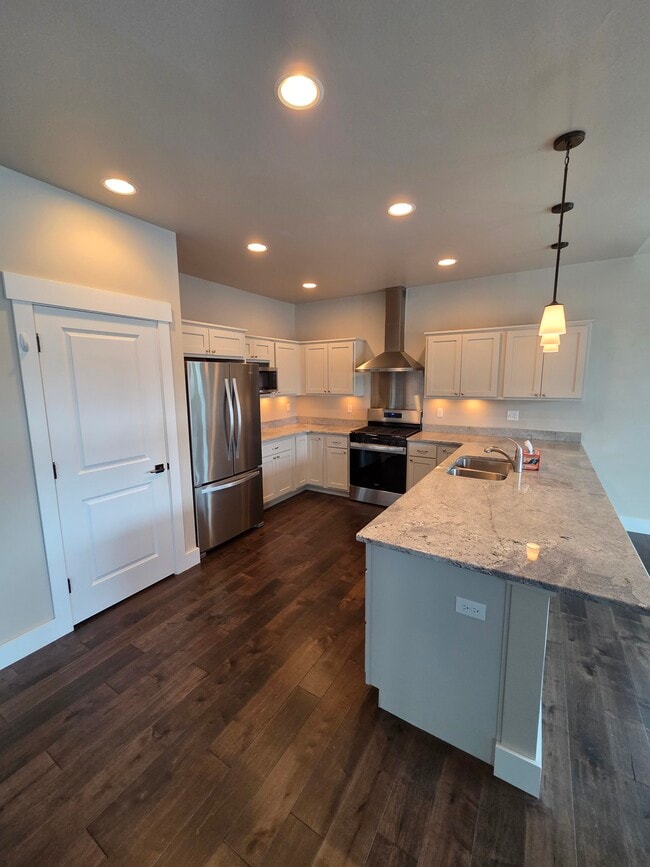 Kitchen - 3378 S 22nd Ave