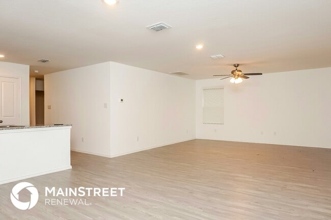 Photo - 8511 Grosbeak Cv