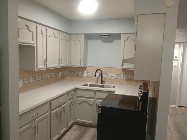 Photo - 3017 Corpus Christi St Unit B