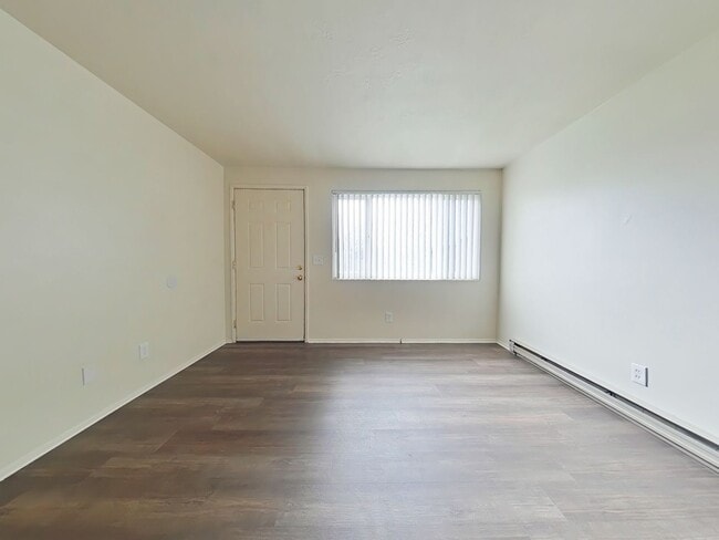 Photo - 2 Bedroom Duplex ~ Albany ~ Pet Friendly Unit 325 28th Ave SE